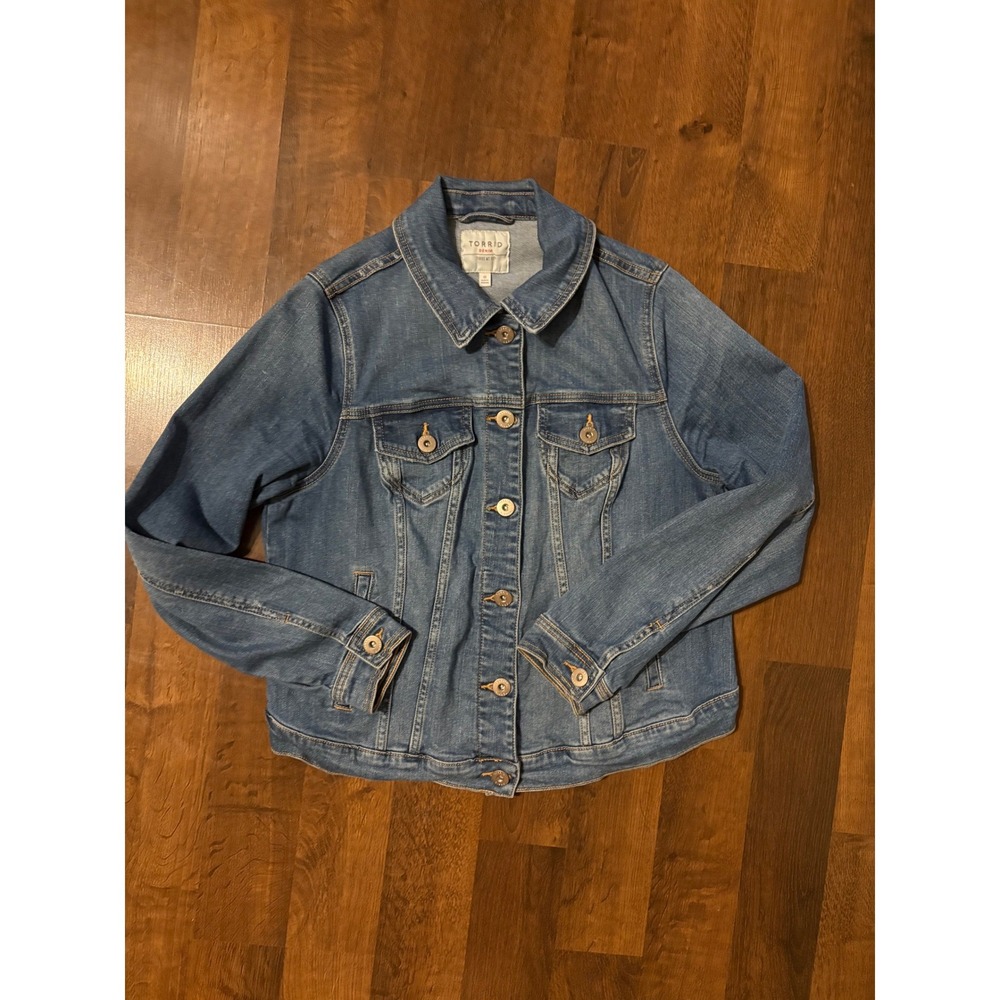 Torrid First At Fit Medium Wash Blue Denim Trucker Jacket Size 0 Plus Size Mens